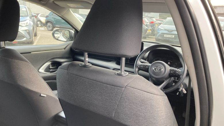 Toyota Yaris 1.5 Hybrid Icon 5dr CVT Hybrid Hatchback